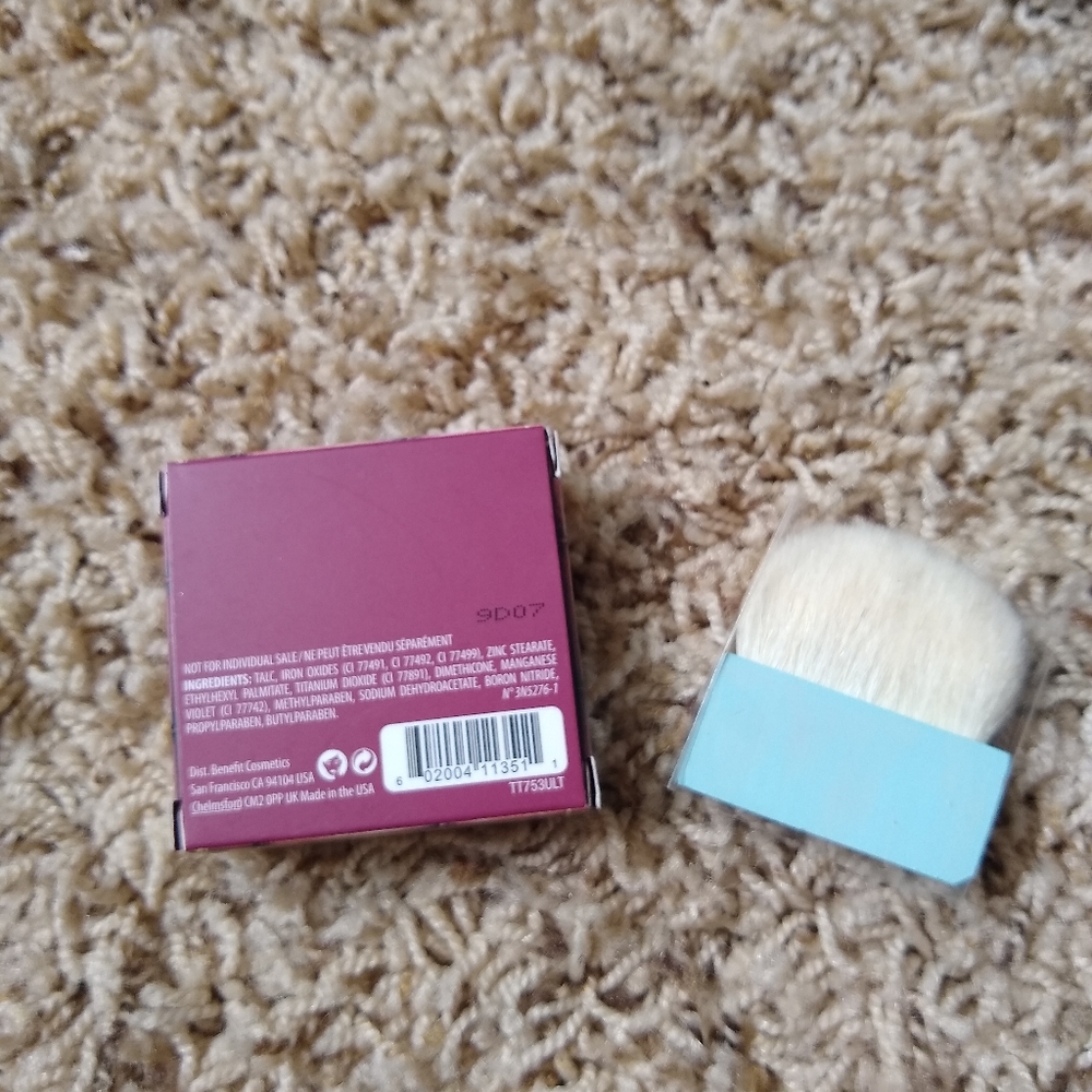 Mini Hoola and brush - Picture 2 of 3